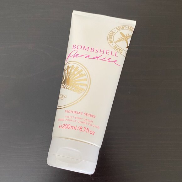 Victoria's Secret Bombshell Paradise Velvet Body Cream - Picture 4 of 11